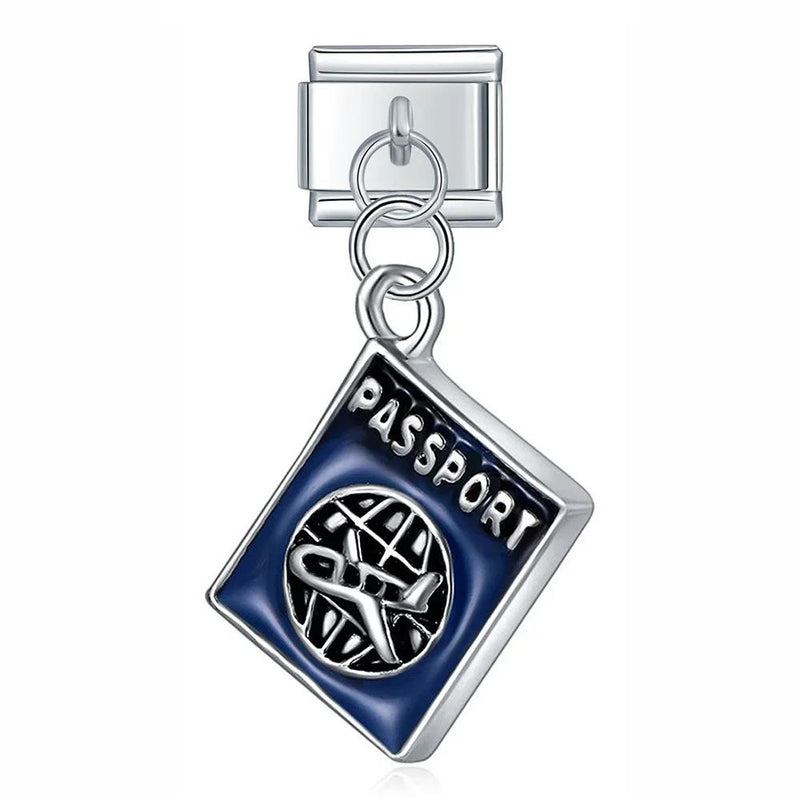 'Passport' Charm Colgante